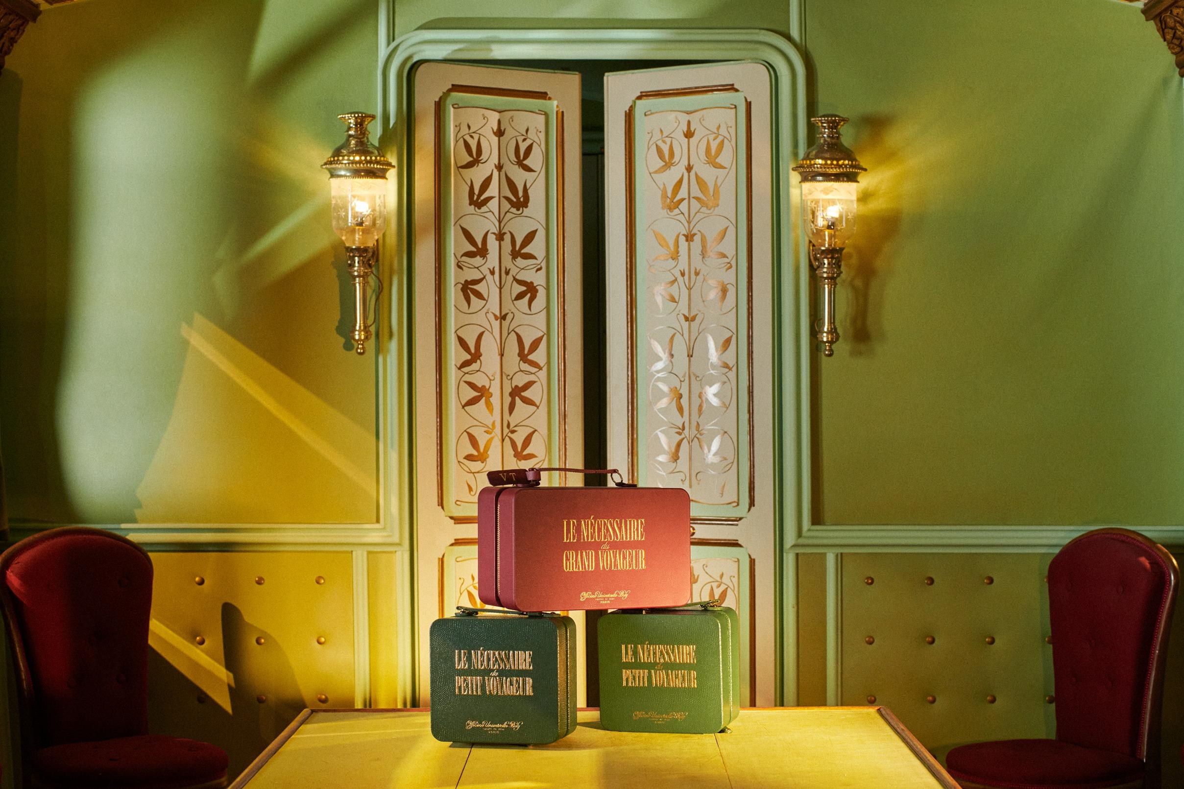 Buly推出兩款美容行李箱。