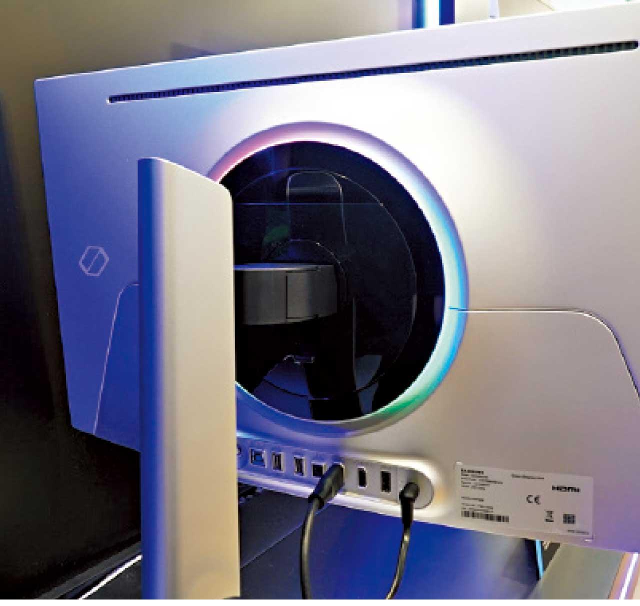 Samsung Odyssey OLED 電競顯示器