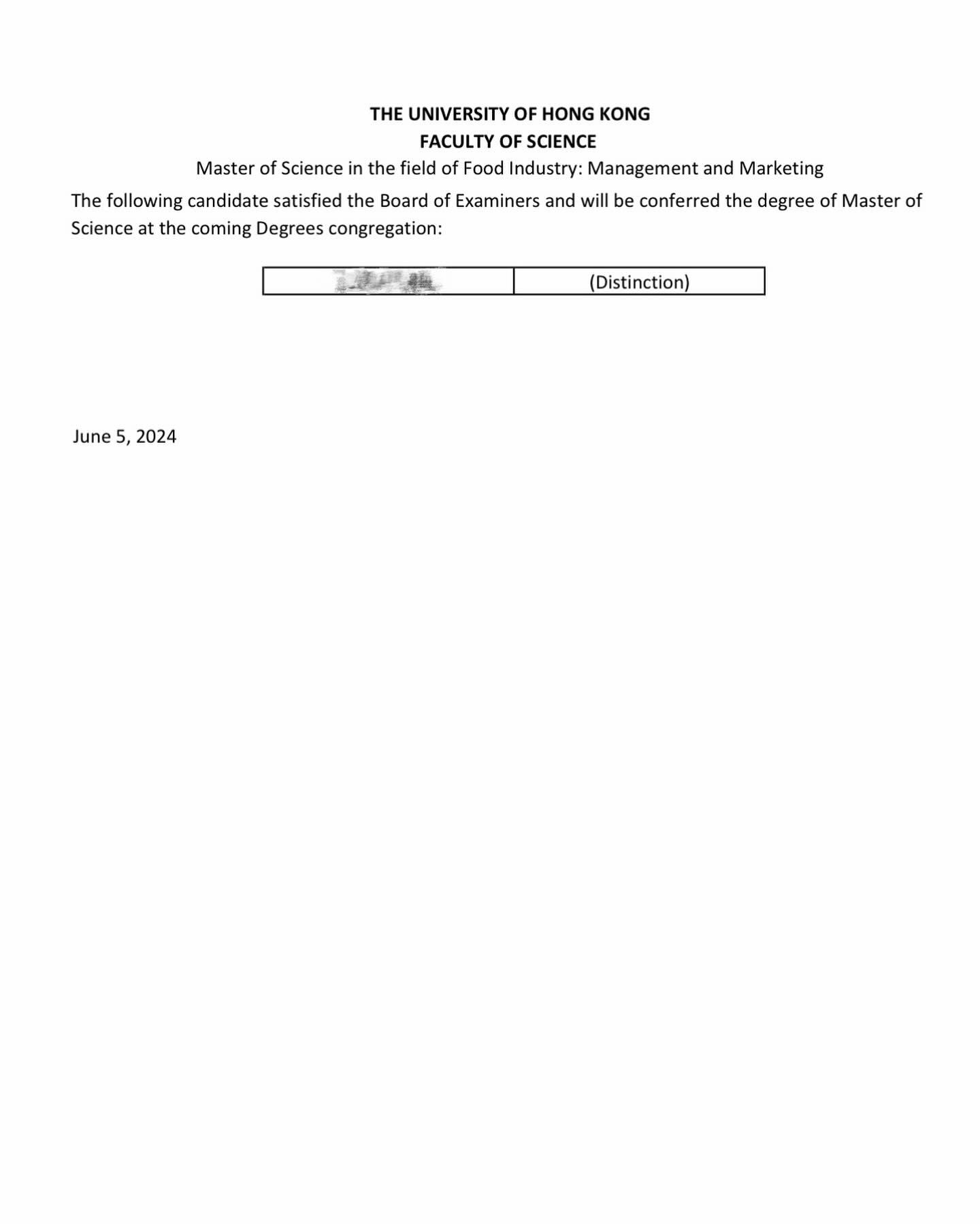 馮盈盈以一級榮譽優等成績畢業。