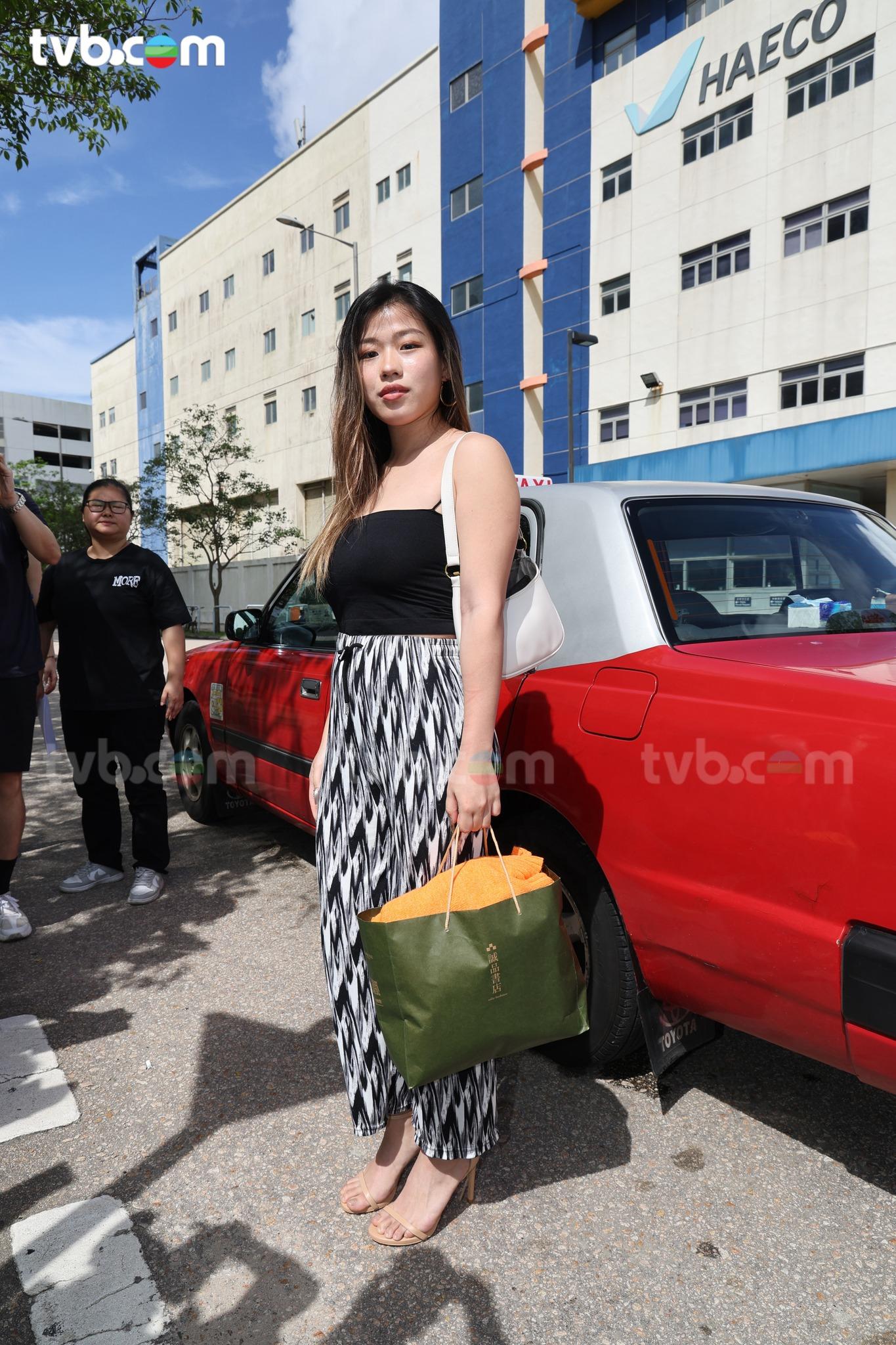 《香港小姐競選2024》今日舉行首輪面試,多位佳麗現身TVB電視城。(TVB網頁照片)