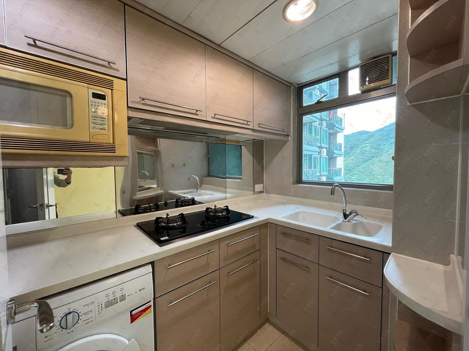 廚房配套齊全,算新淨。(代理提供)