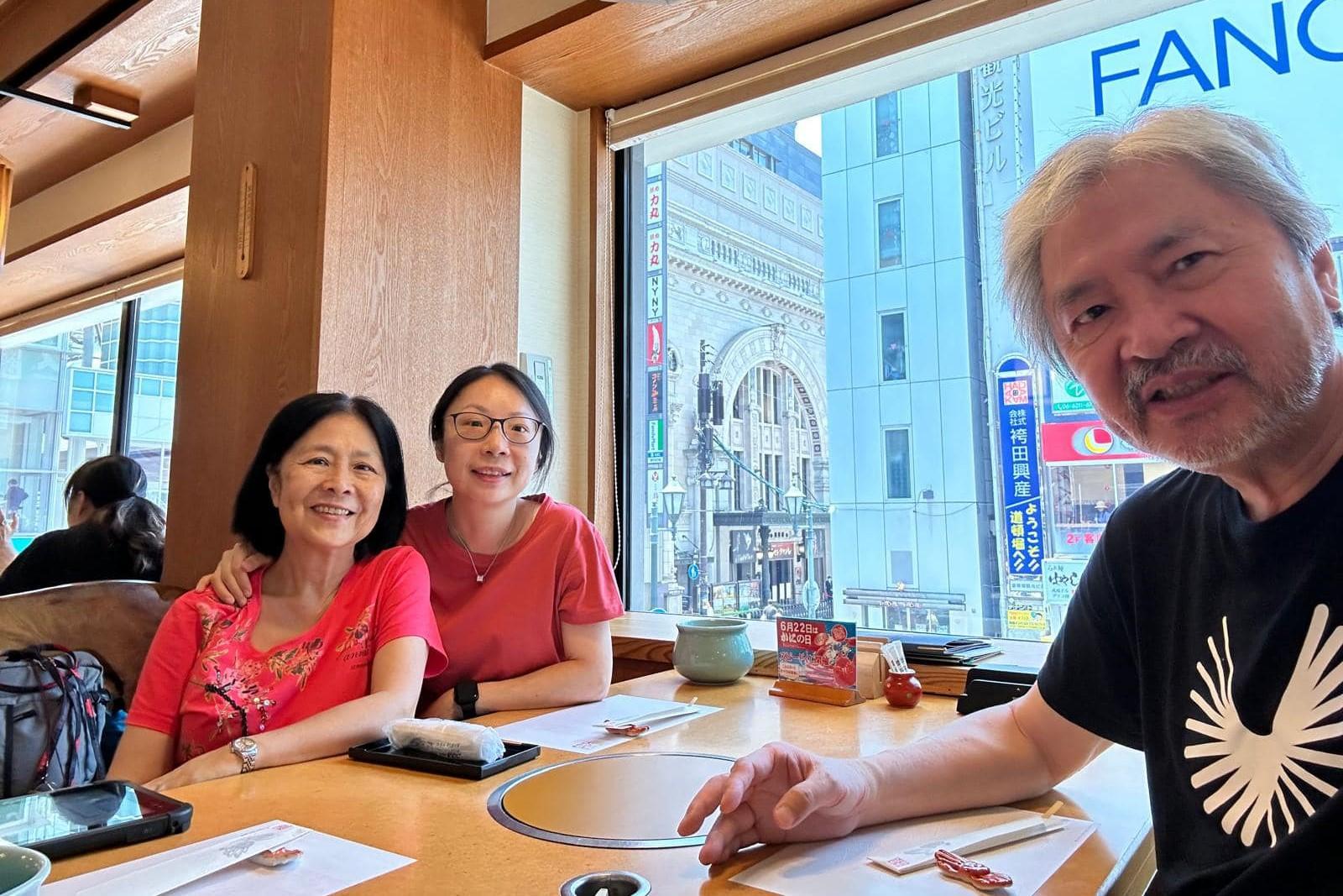 曾俊華最近同屋企人去完日本旅遊。(曾俊華FB)