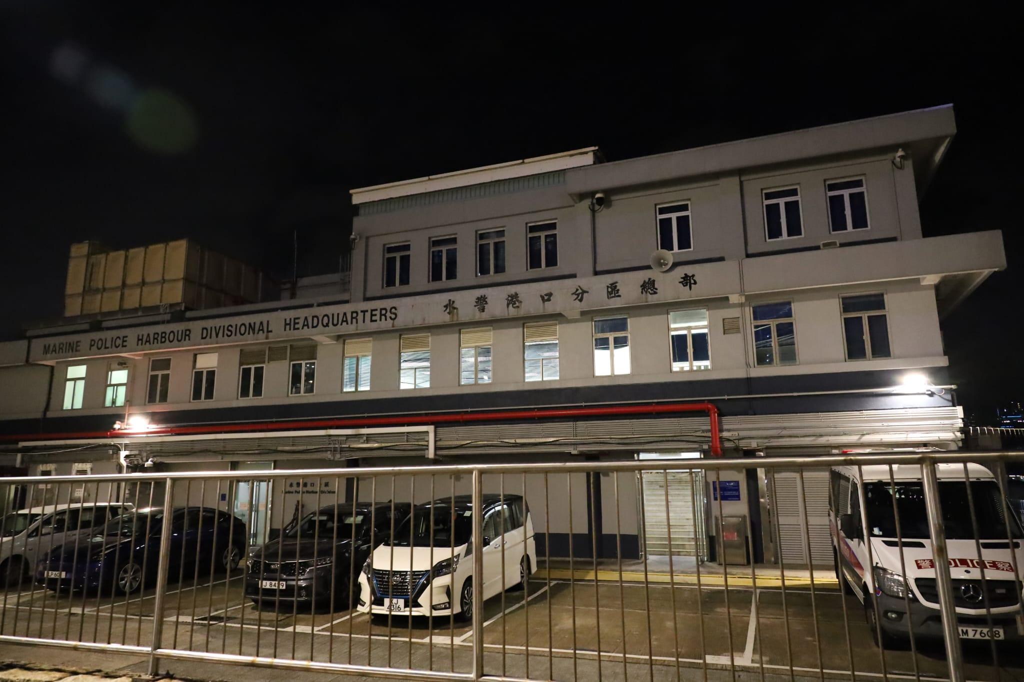 西灣河水警基地有警員吞槍。(鍾式明攝)