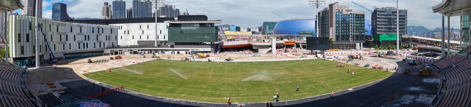 可容納約5,000名觀眾的啟德青年運動場,近日完成鋪設草坪工程(啟德體育園提供圖片)