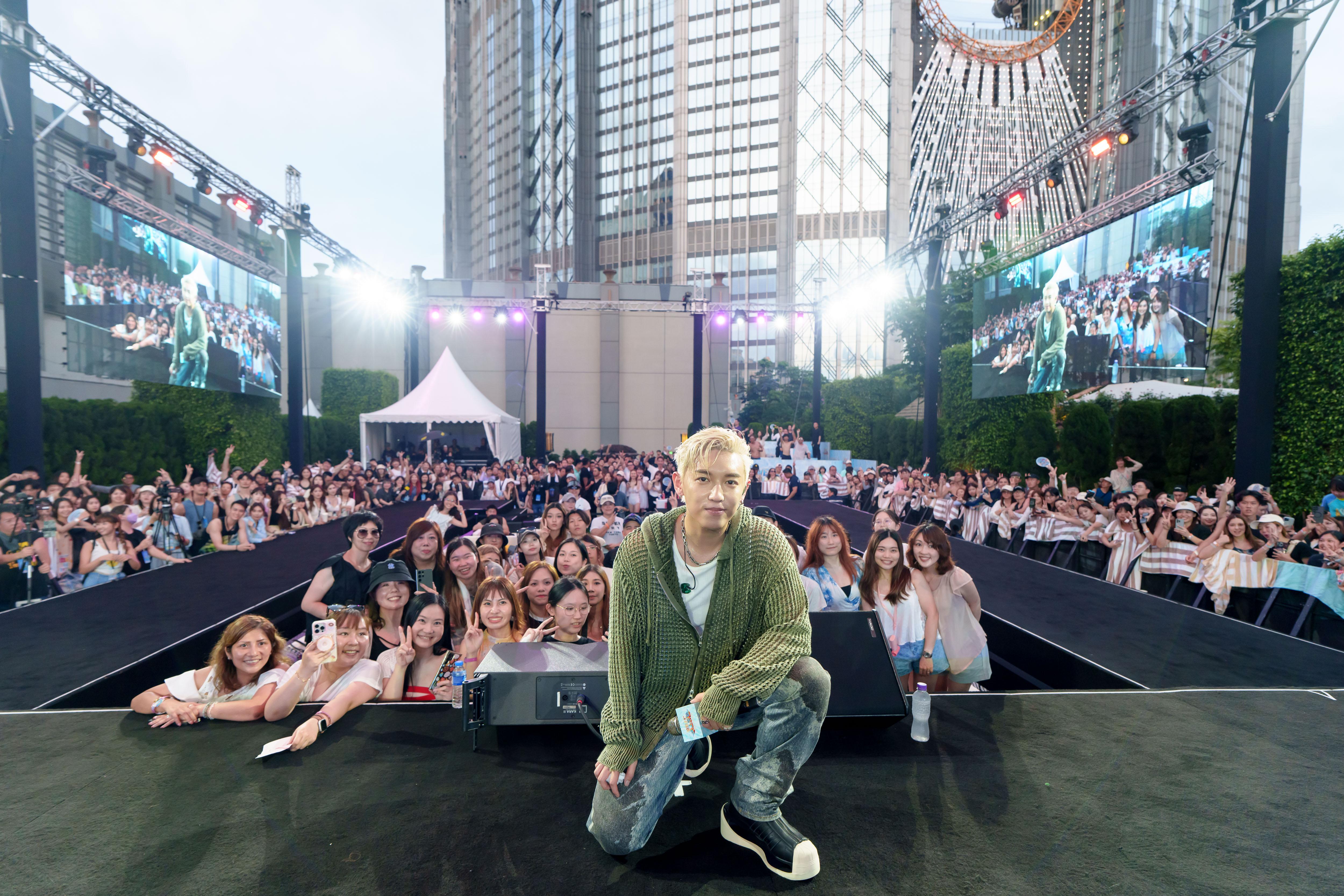 壓軸登場的MC張天賦,炒熱全場氣氛。