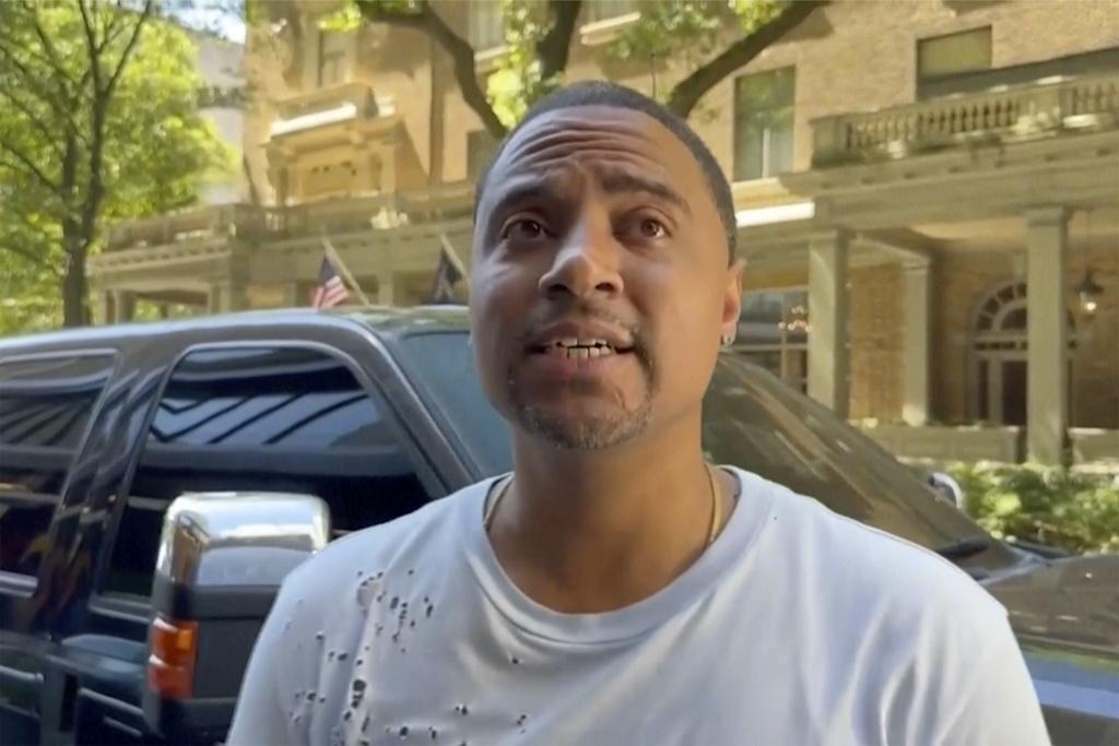 格里爾騎劫巴士前接受傳媒訪問。(美聯社)