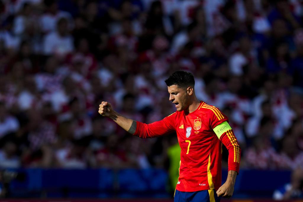 西班牙憑著法比安彭拿上半場一傳一射,上半場領先三球。(美聯社)