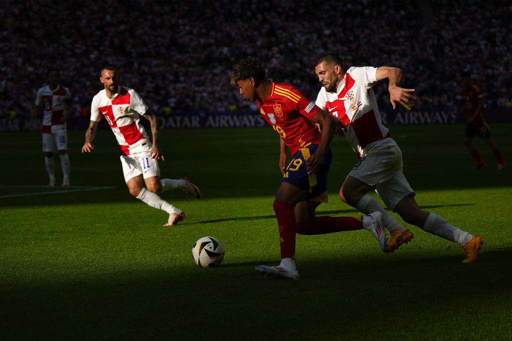 耶馬爾今仗光芒四射,下半場更成為全場進攻焦點。(美聯社)