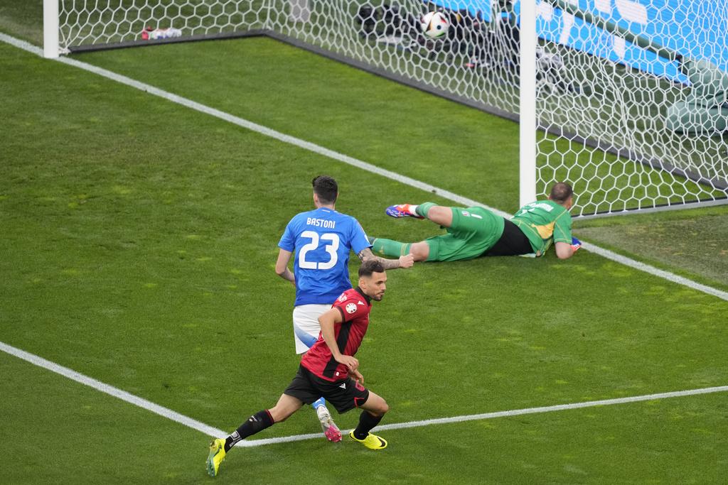 阿爾巴尼亞23秒極速入球,打破歐國盃最快入球紀錄。(美聯社)