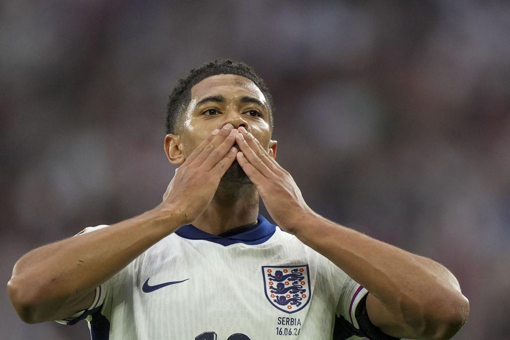 祖迪比寧咸的頭槌入球,助英格蘭上半場領先1:0。(美聯社)