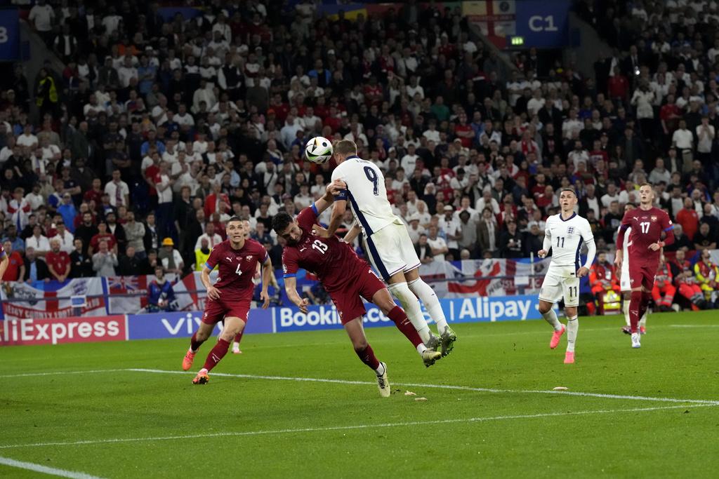 英格蘭下半場守住勝局,成功全取三分。(美聯社)