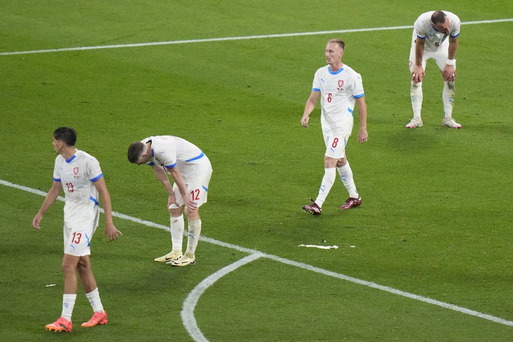 臨完場前葡萄牙一球「詐糊」,加上一球絕殺,為今場比賽帶來扣人心弦的結尾。(美聯社)