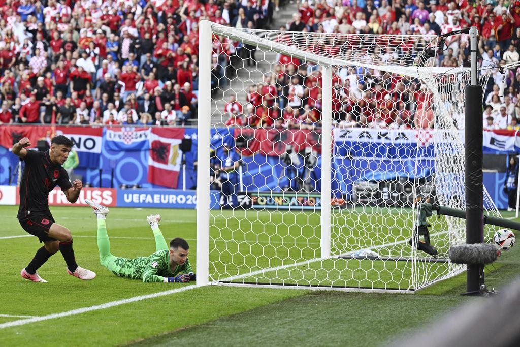 卡森拉斯的入球令阿爾巴尼亞領先。(美聯社)