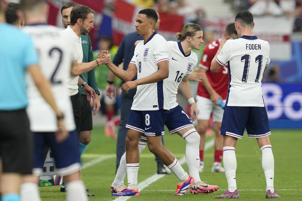 阿歷山大阿諾特表現一般,僅上陣54分鐘便被換走。(美聯社)