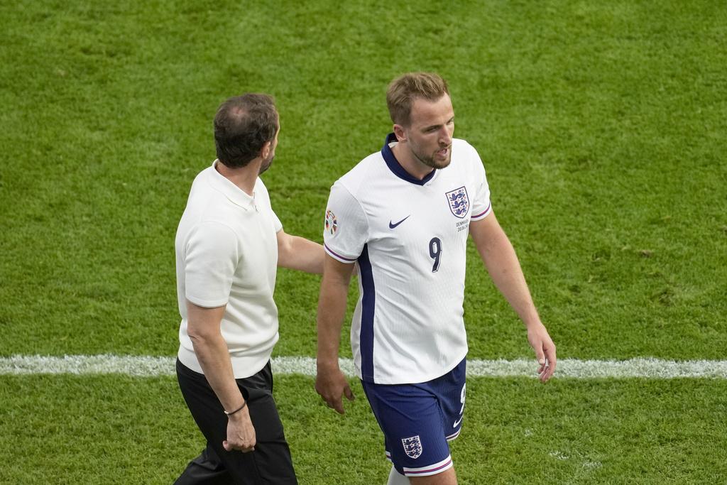 哈利卡尼提早退下火線。(美聯社)