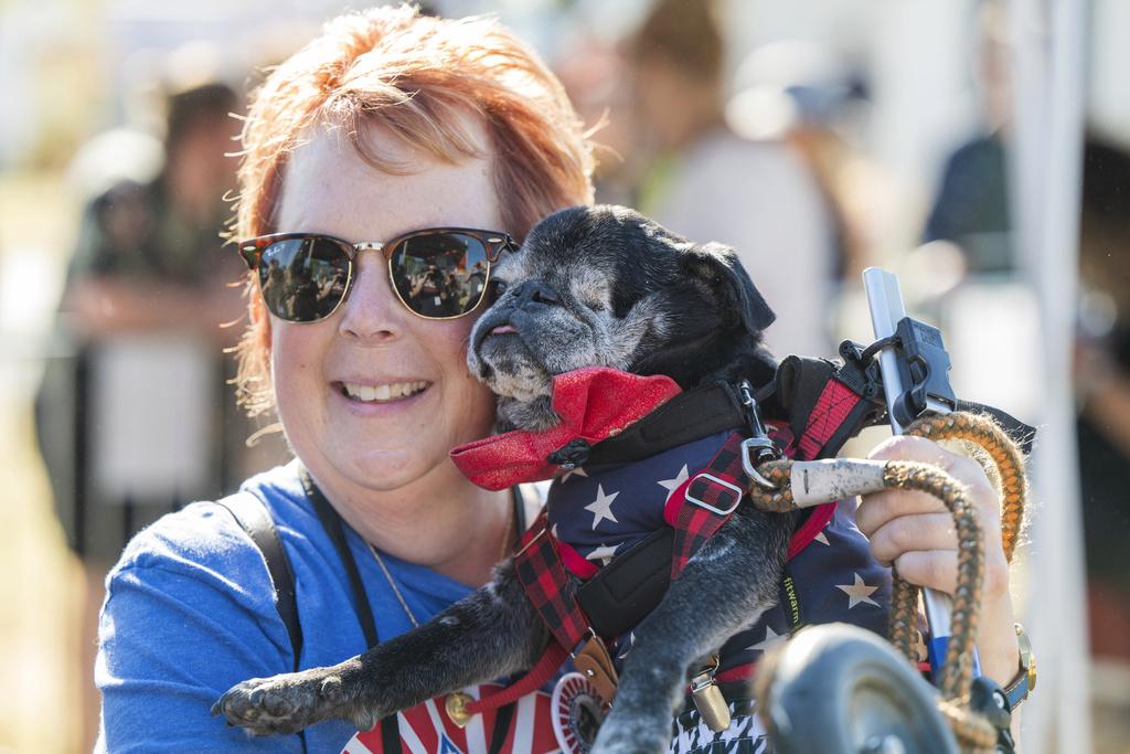 今年世界最醜狗狗比賽在美國加州舉行,第二名是來自加州的Rome。(美聯社)