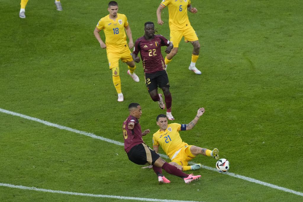 上半場比利時憑泰利文斯的遠射得手,領先羅馬尼亞1:0。(美聯社)