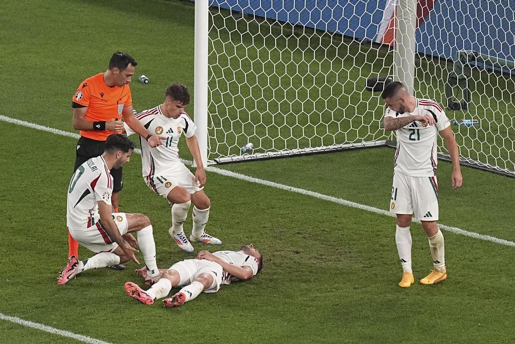 巴拿巴斯華加被撞暈逐格睇