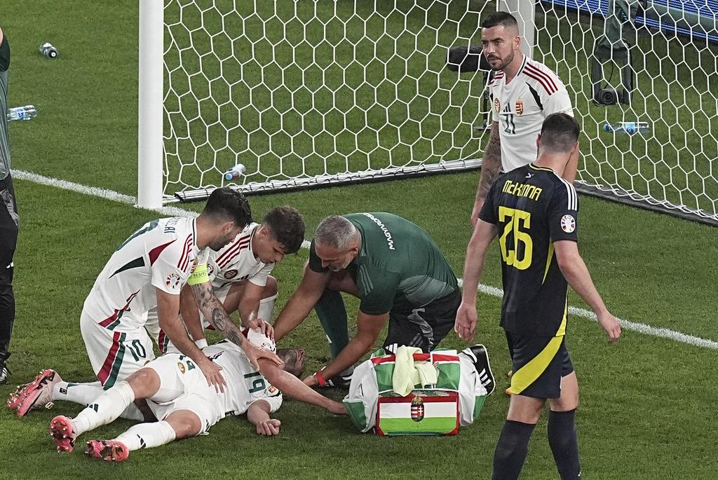 巴拿巴斯華加被撞暈逐格睇