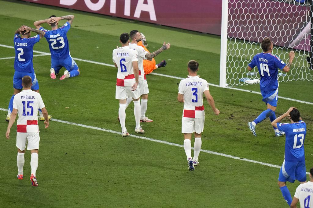 意軍開賽佔優 半場互無紀錄