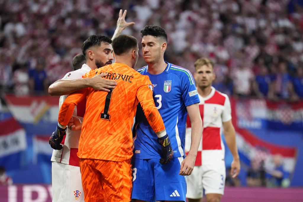 意軍開賽佔優 半場互無紀錄