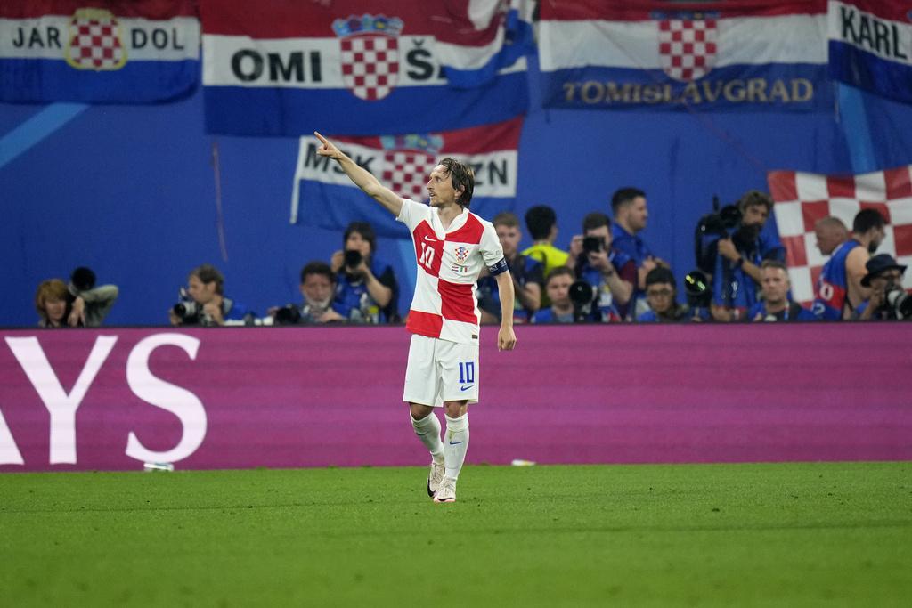 莫迪歷全場心情起伏逐格捉