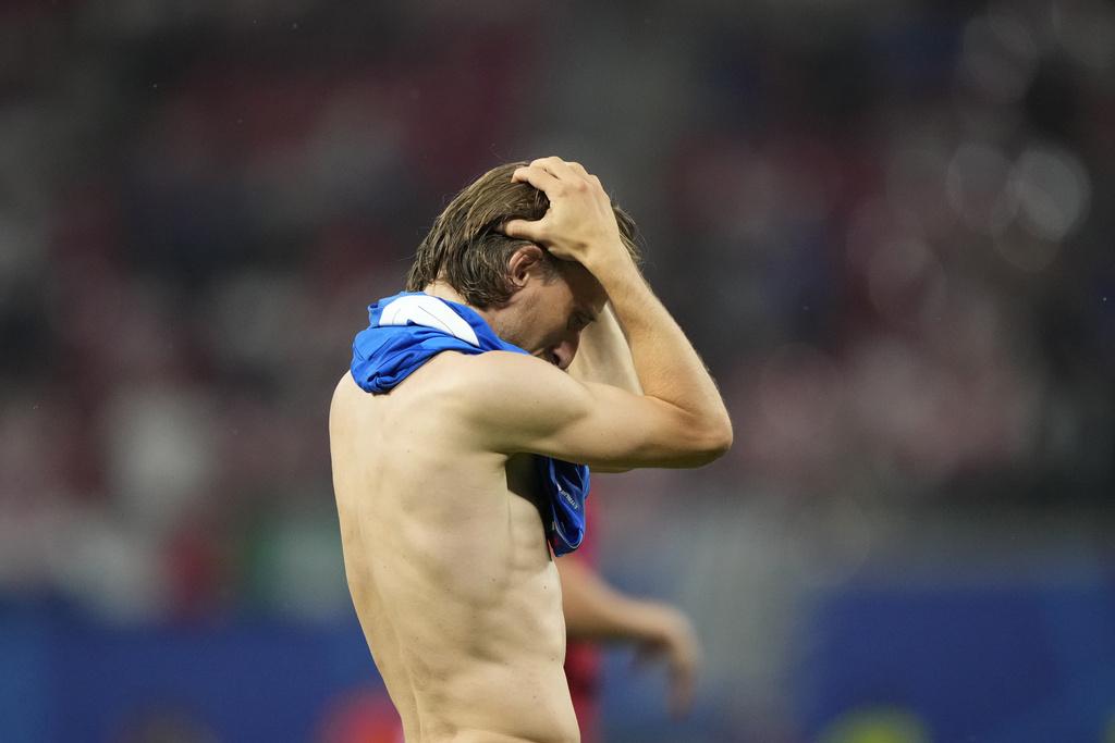 莫迪歷全場心情起伏逐格捉