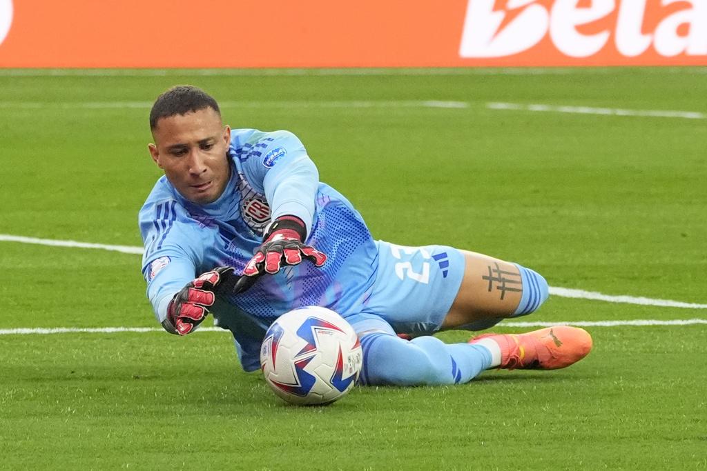 哥斯達尼加門將史基拉擋出多次攻門。(美聯社)