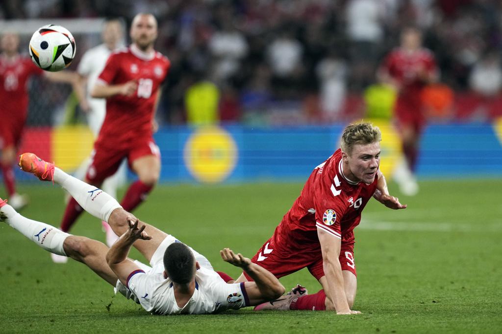 丹麥3戰不勝 仍居小組次名