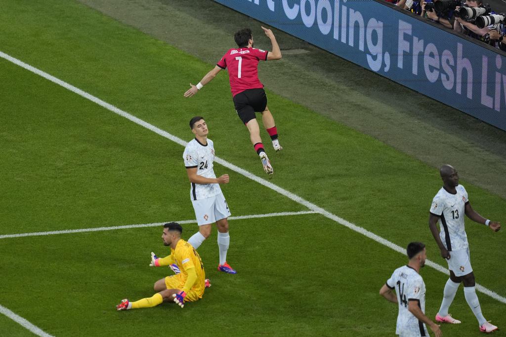 格魯吉亞先拔頭籌 C朗投訴過激領黃