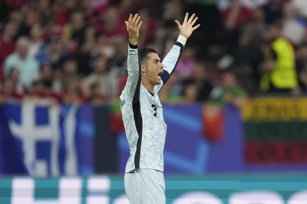 格魯吉亞先拔頭籌 C朗投訴過激領黃