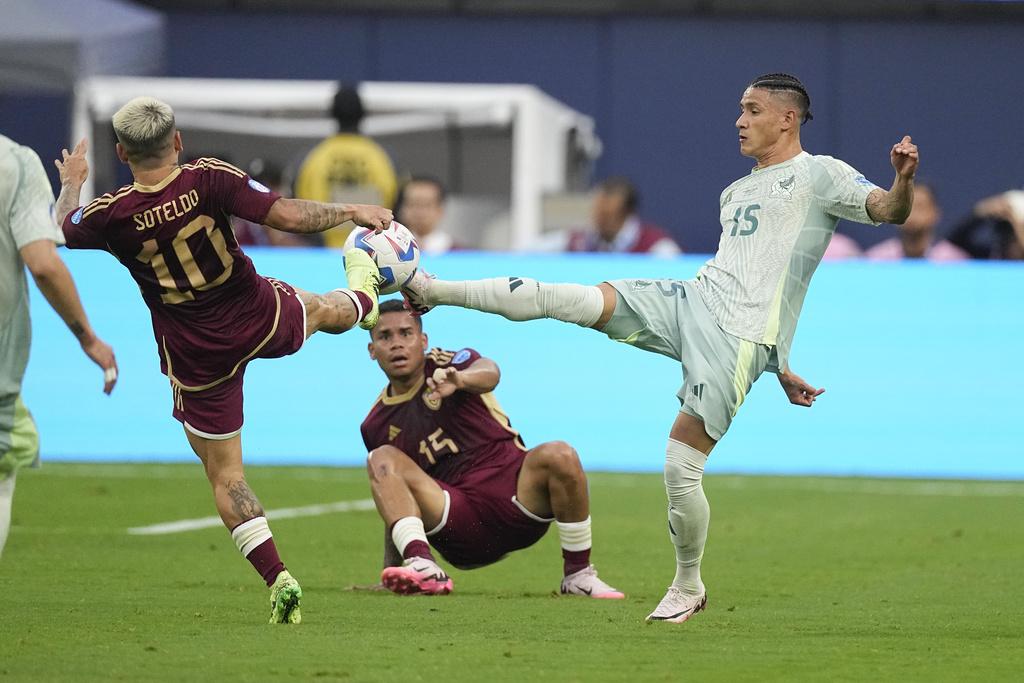 委內瑞拉1:0擊敗墨西哥。(美聯社)