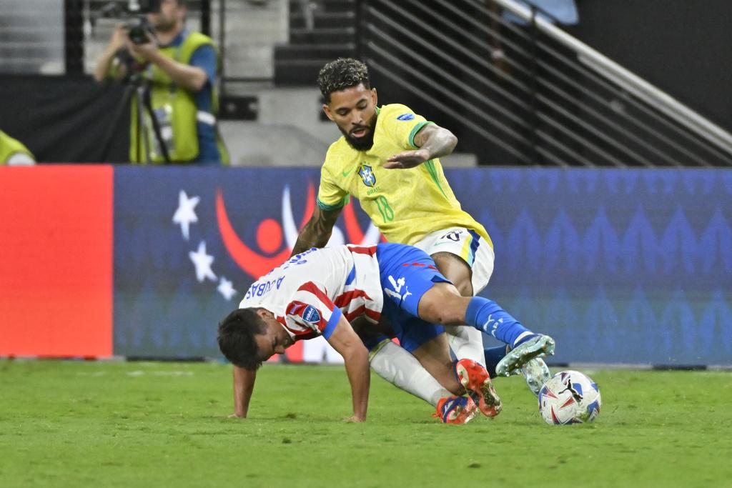 巴西4:1擊敗巴拉圭。(美聯社)