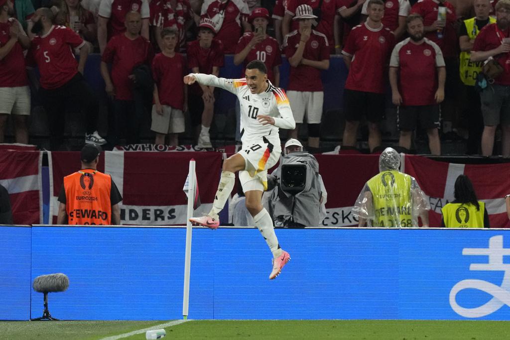 穆斯亞拿單刀建功,帶領德國領先至2:0。(美聯社)