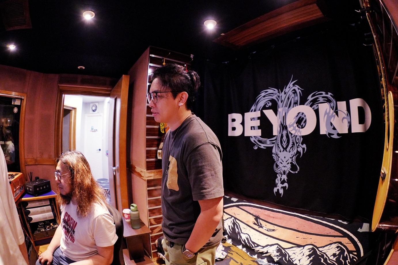 Nowhere Boys在Beyond的專屬Band房「二樓後座」清拆前,錄製歌曲作留念。