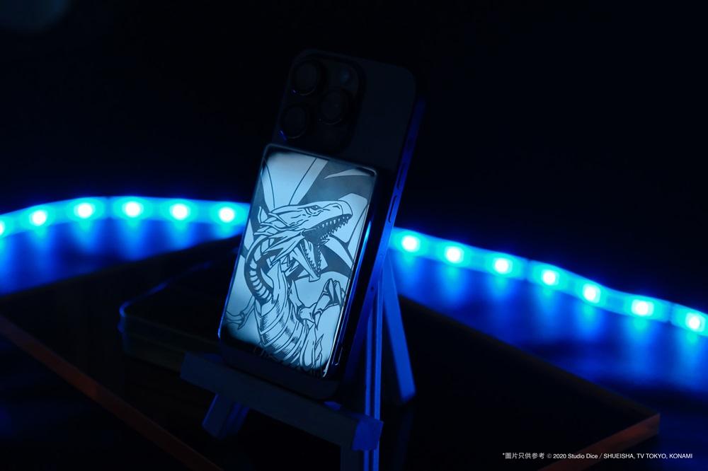 藍眼白龍無線磁吸鏡面充電器 $229 (建議零售價)