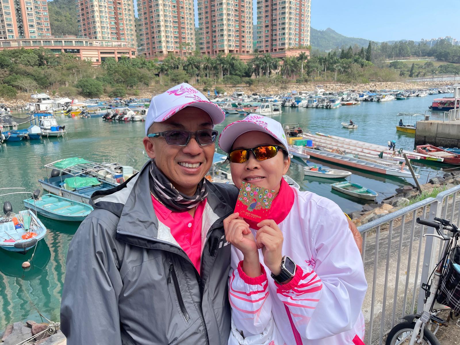 隊長 Josephine (右)