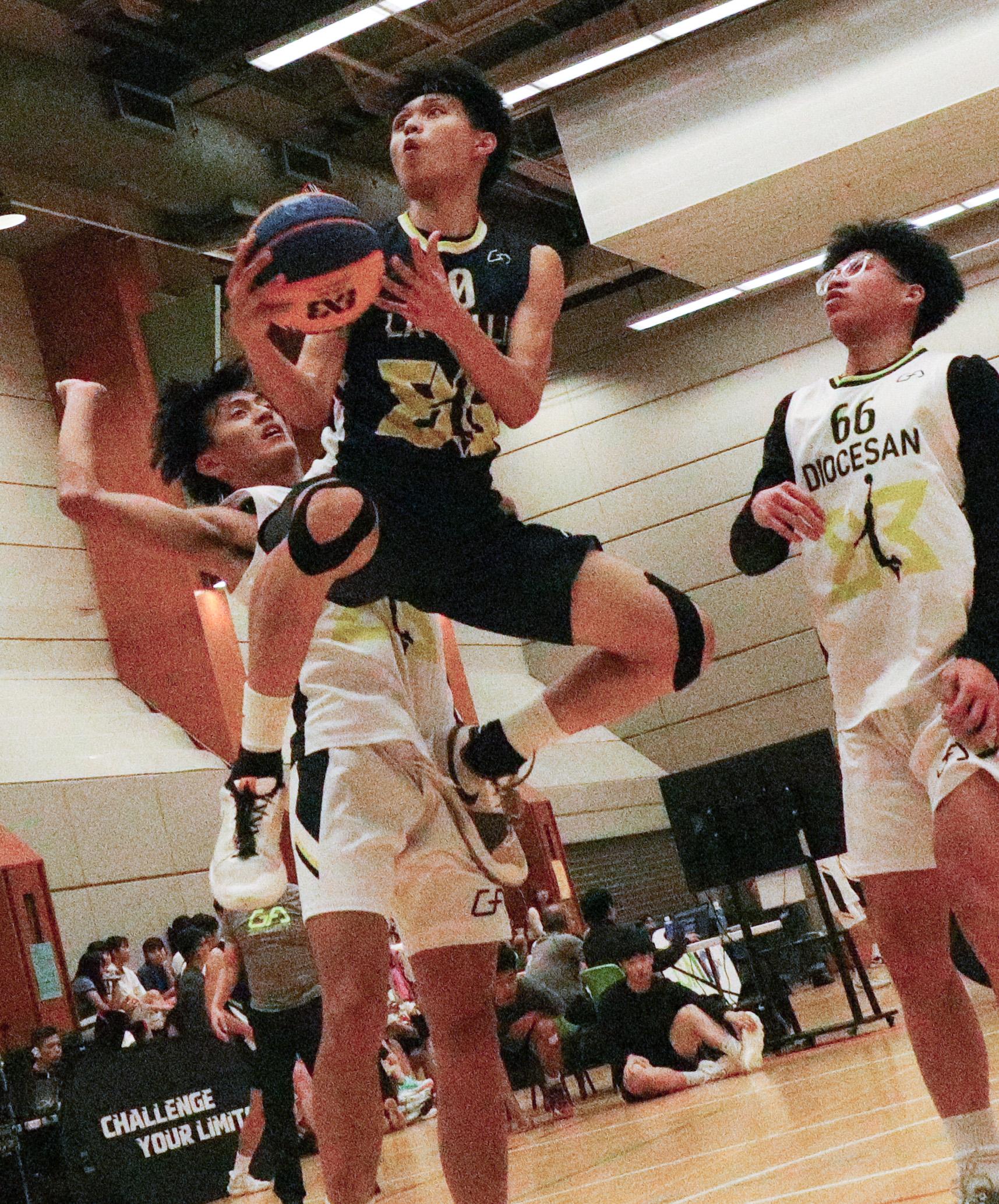 中大三人籃球賽|翟晉德空中高難度拉桿上籃