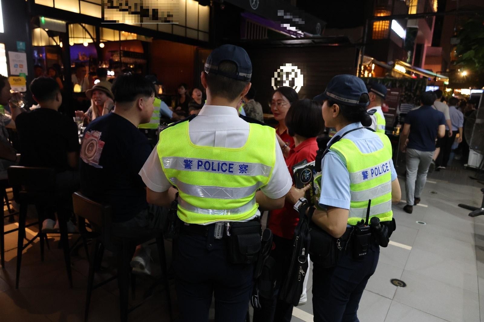 歐國盃等盛事舉行,警方西九龍區舉行「反酒後駕駛」宣傳。(警方提供)