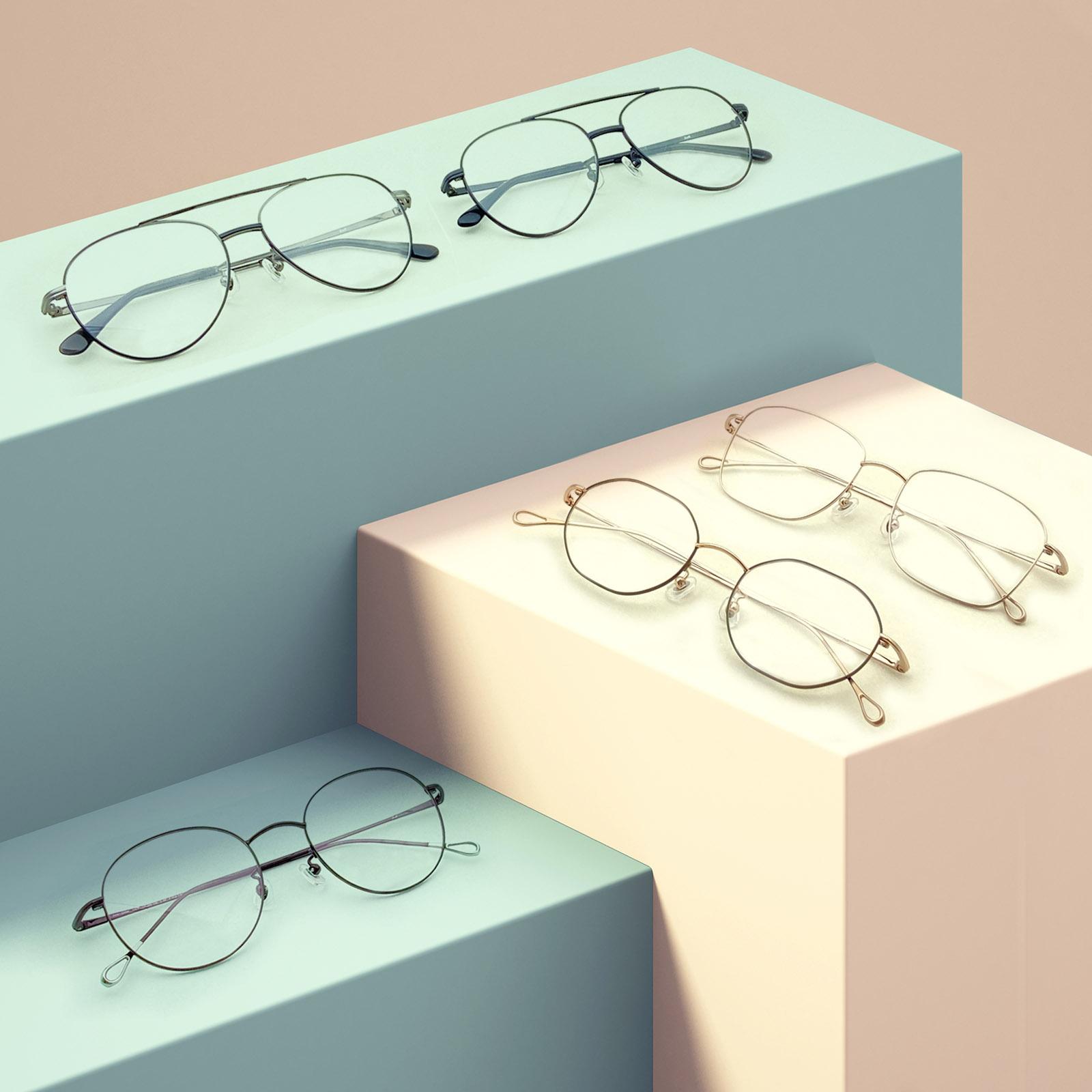 新店開幕期間,顧客凡購買Zoff 「Made in Japan」日本製系列正價鏡架產品(鏡架連標準鏡片),均可享$200折扣優惠。