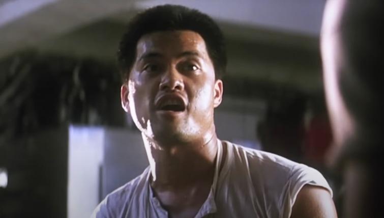 電影《跛豪》初段講述主角吳國豪抵港後,在九龍寨城一帶工作和居住,影片中一些片段是在九龍寨城實地拍攝的。(圖片來源:網上截圖)