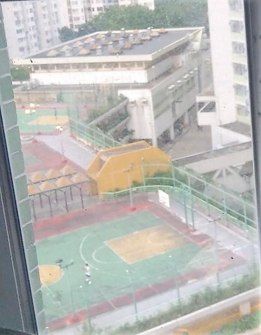 單位景觀以內園及球場景為主,視野開揚。(代理提供)