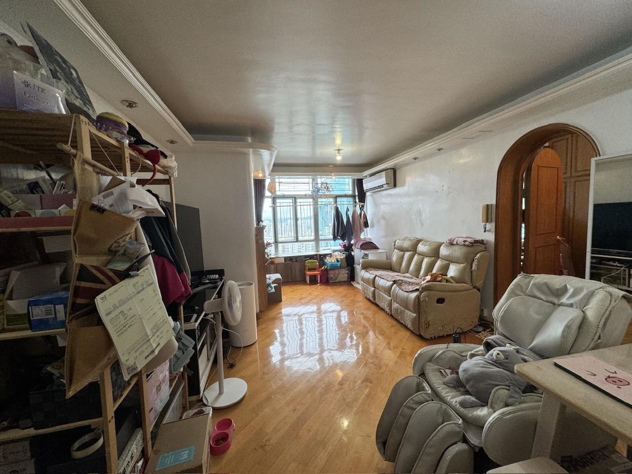 單位為頂層戶,室內光猛通爽。(代理提供)