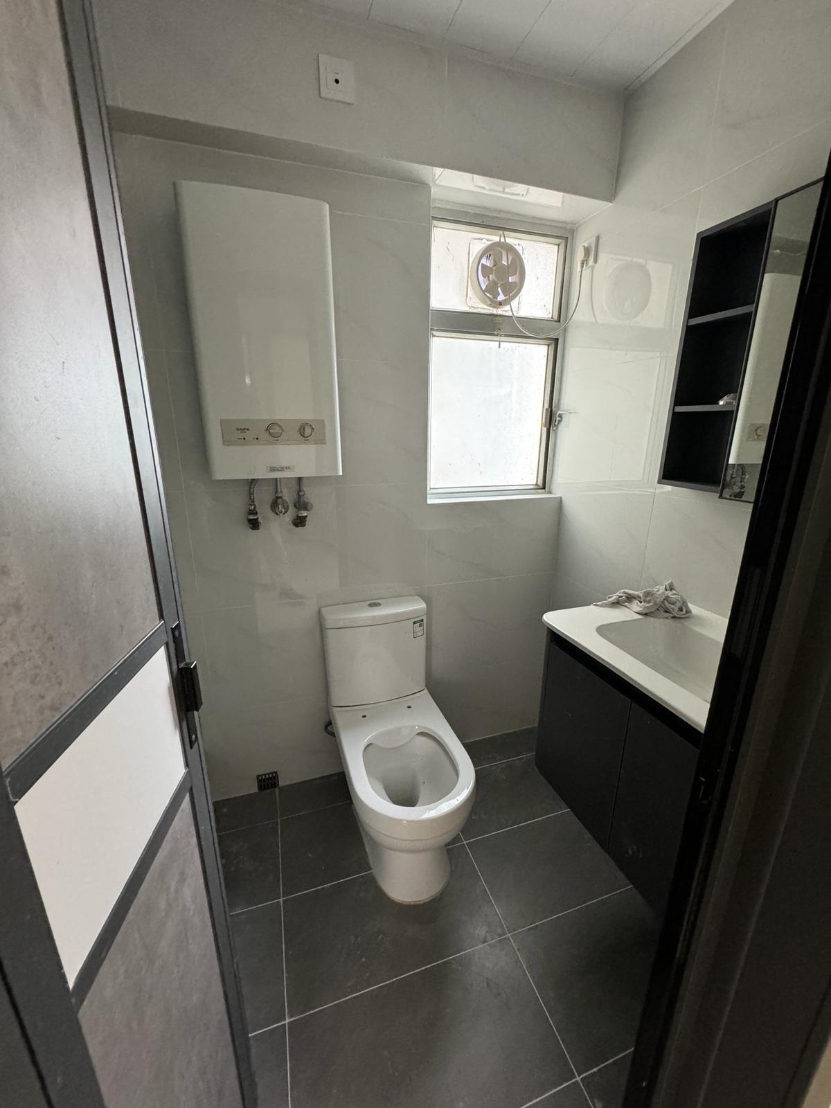 全新浴室闊落光猛。(代理提供)