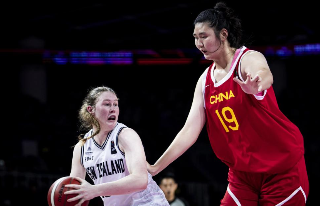 「女版姚明」張子宇震撼U18女子籃球亞洲盃。(網上圖片)