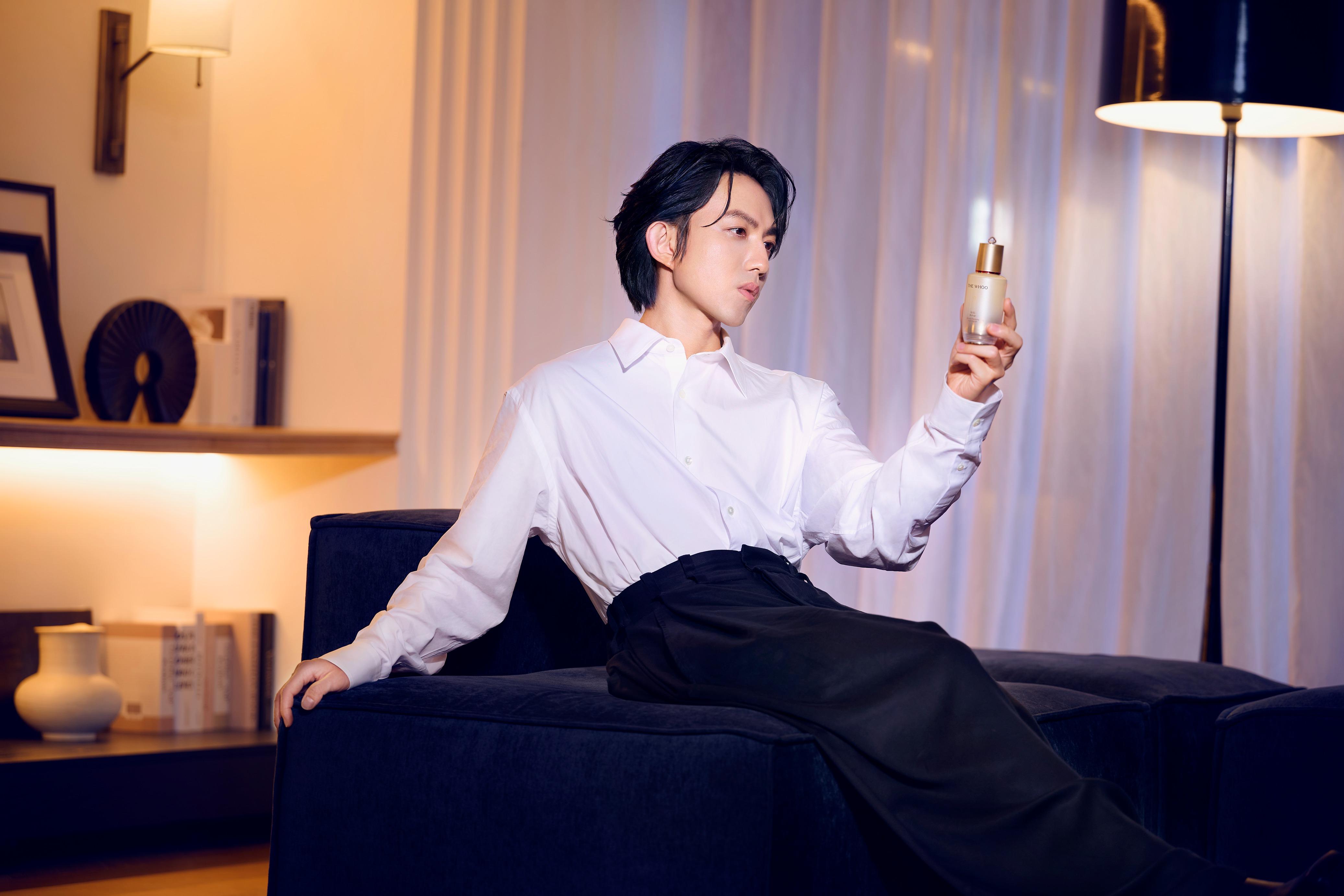 林宥嘉忙碌於巡迴演唱會,他透露最近開始體驗The WHOO秘貼系列。