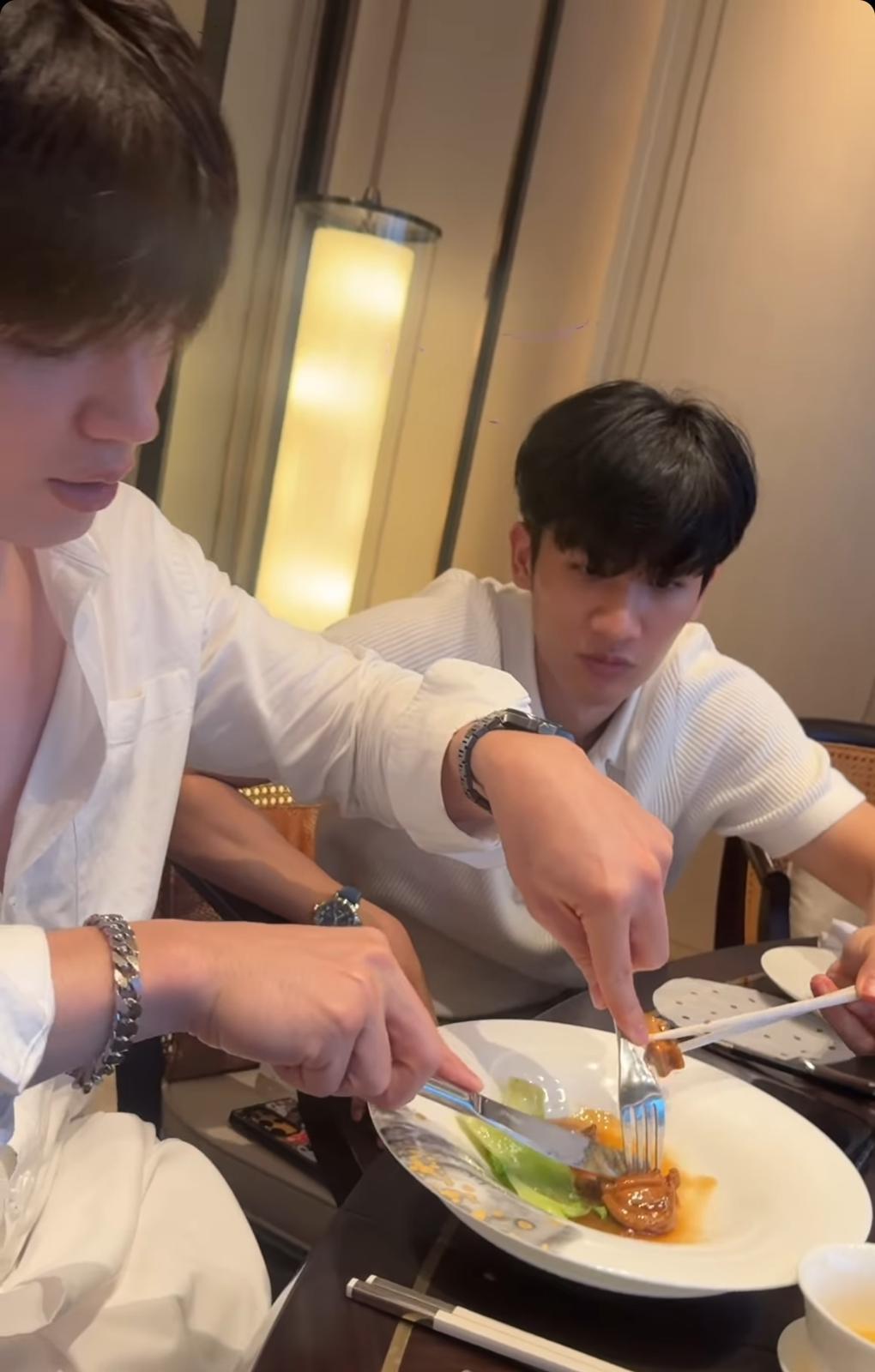 兩人食中菜醫肚,一隻鮑魚兩份食。