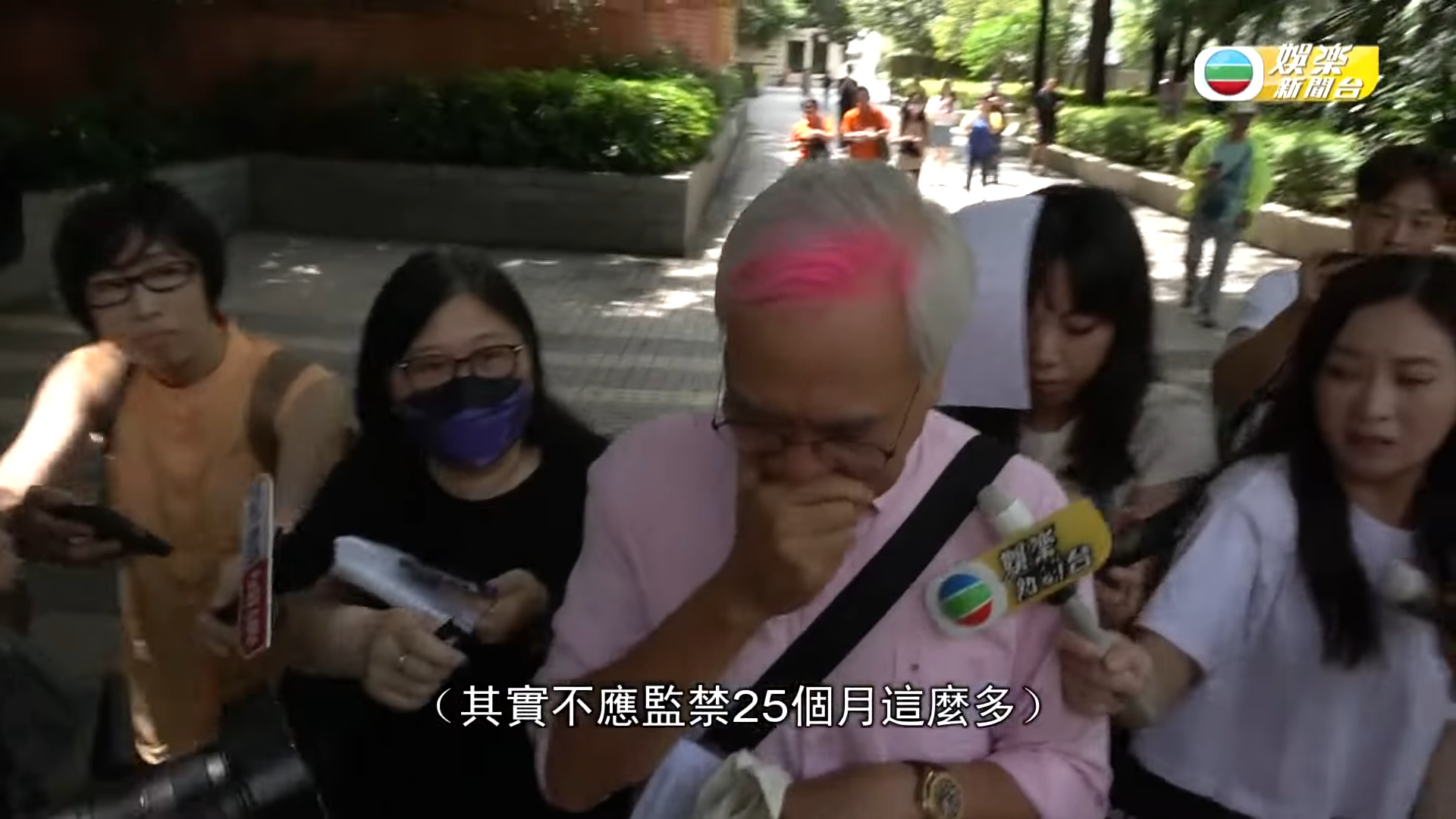 李龍基一秒情緒激動,之後又很快平靜下來。