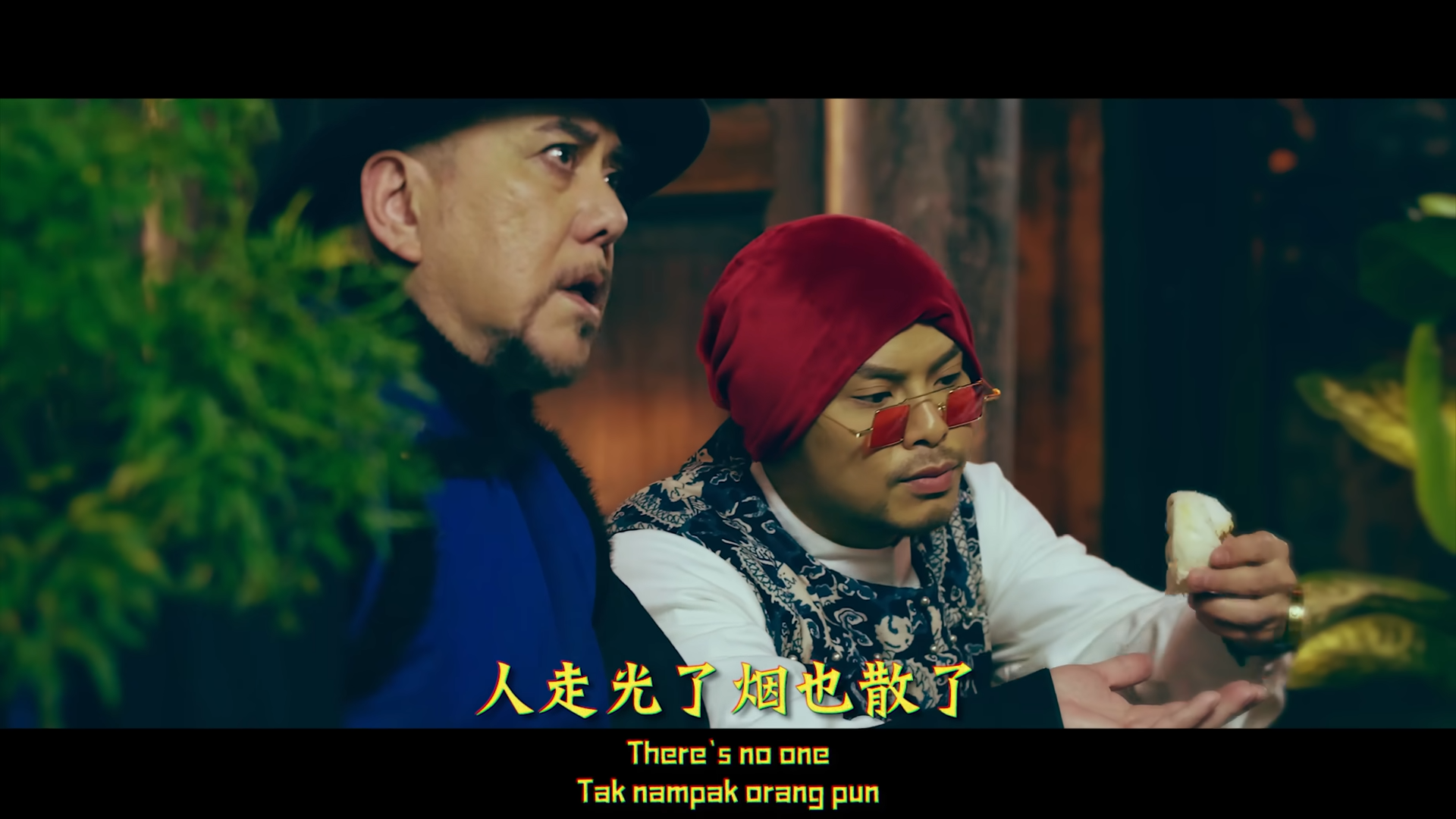 秋生曾與黃明志合唱《中國痛》。