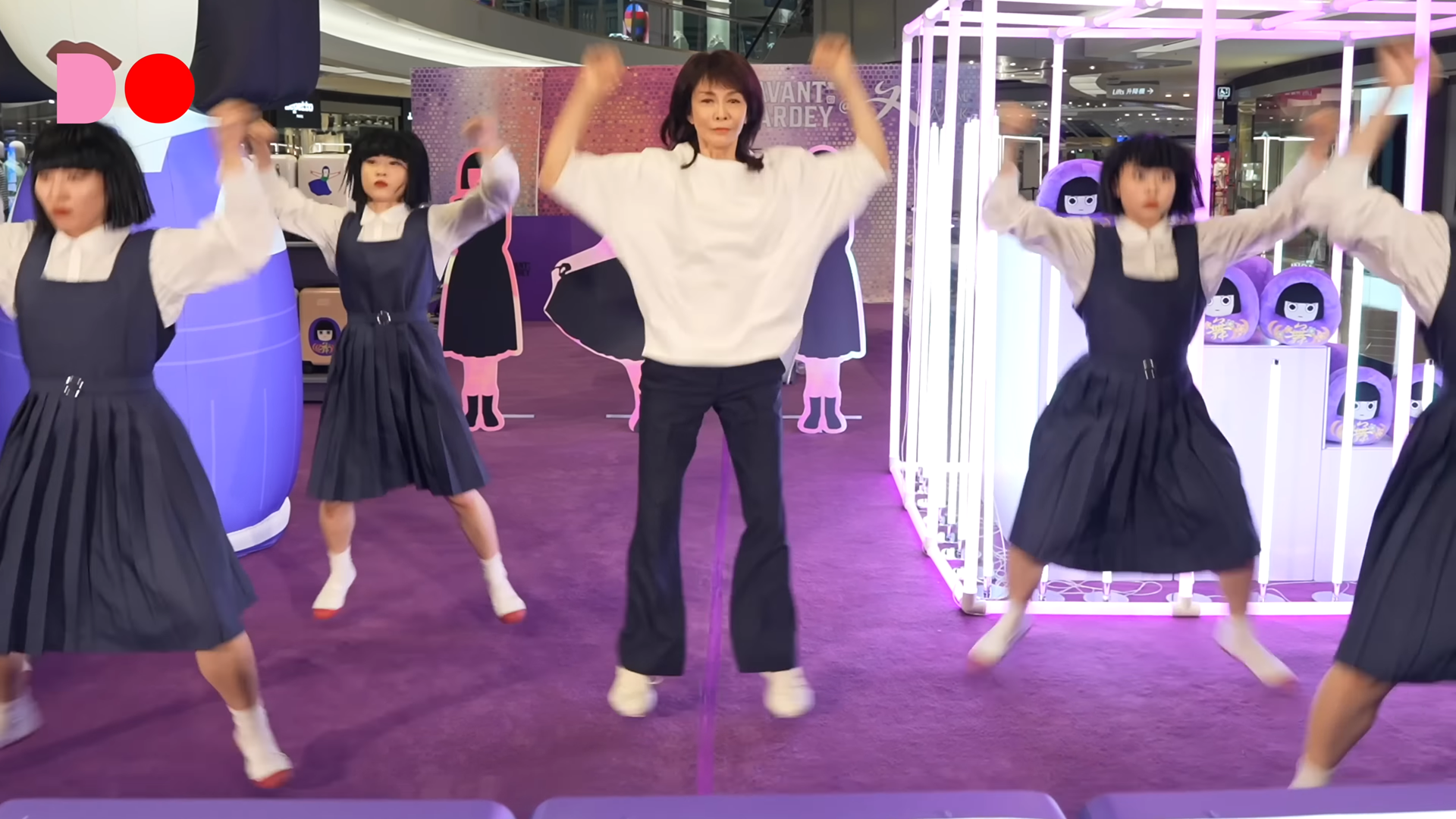 Do姐孖AVANTGARDEY跳舞。